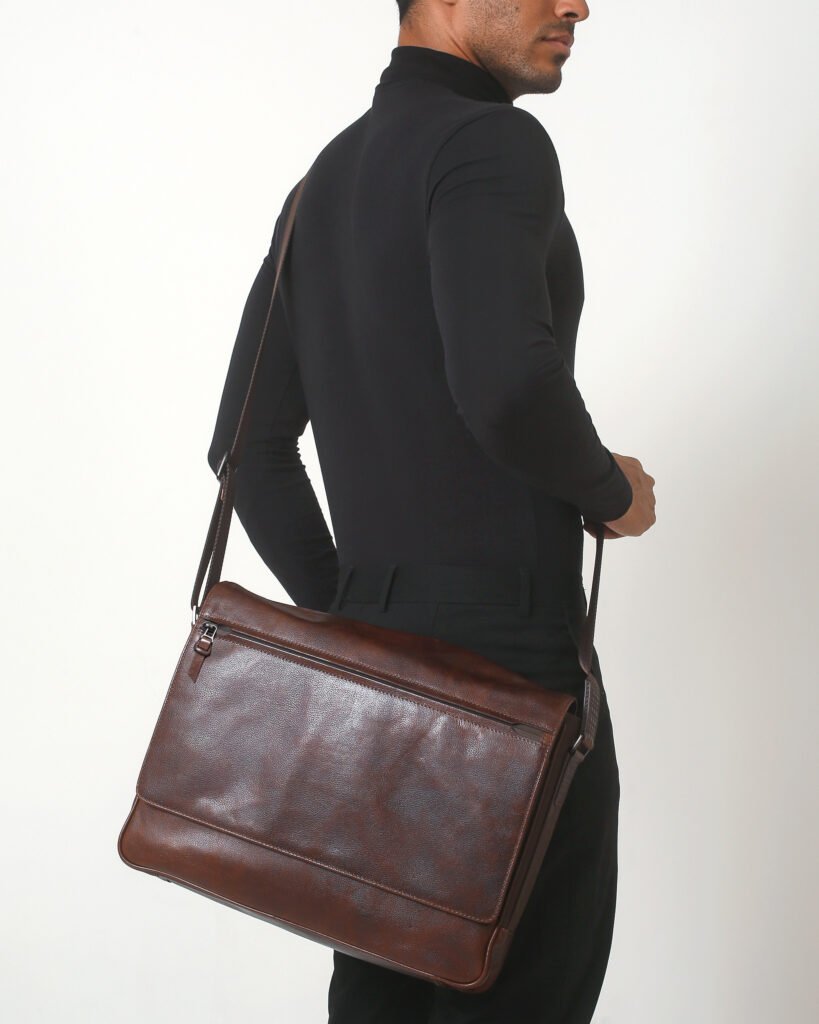 19 34648 2 tone buckle messenger 2 SA